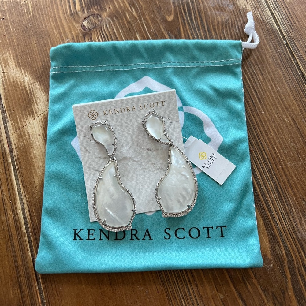 Kendra Scott Teddi drop earrings NWT